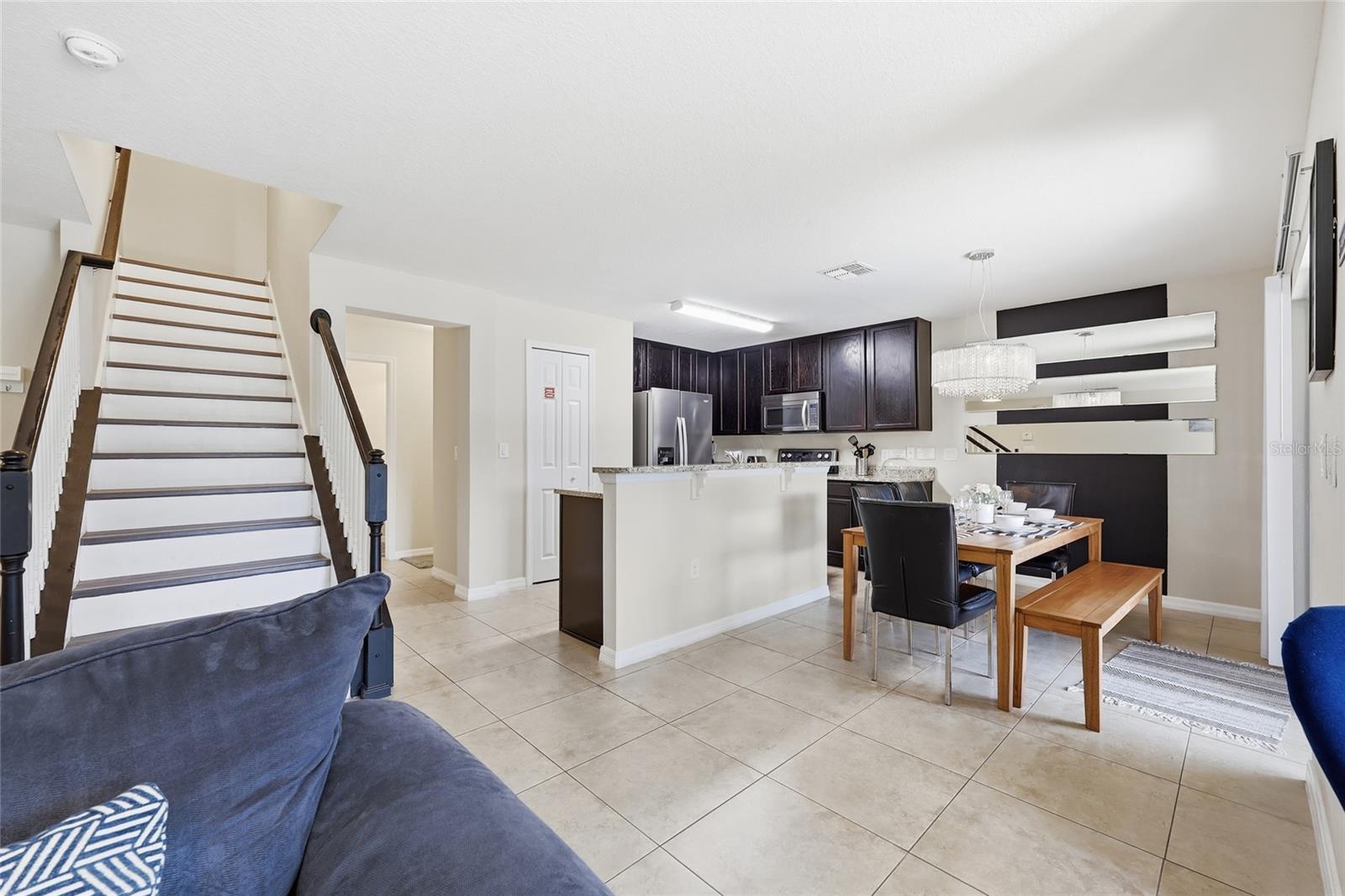 Image 8 of 41 For 2620 Santosh Cove