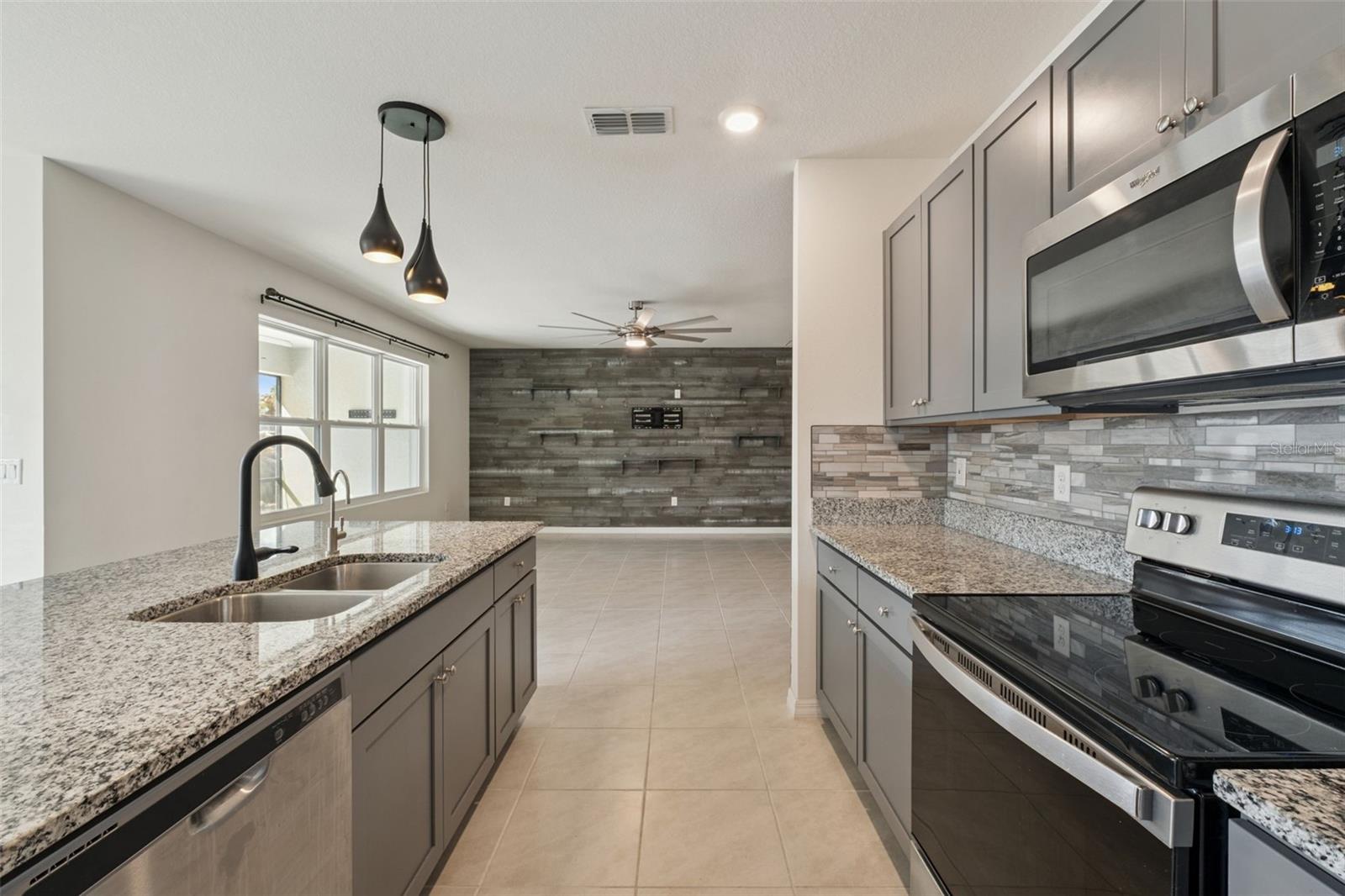 Image 12 of 47 For 866 Baylor Drive