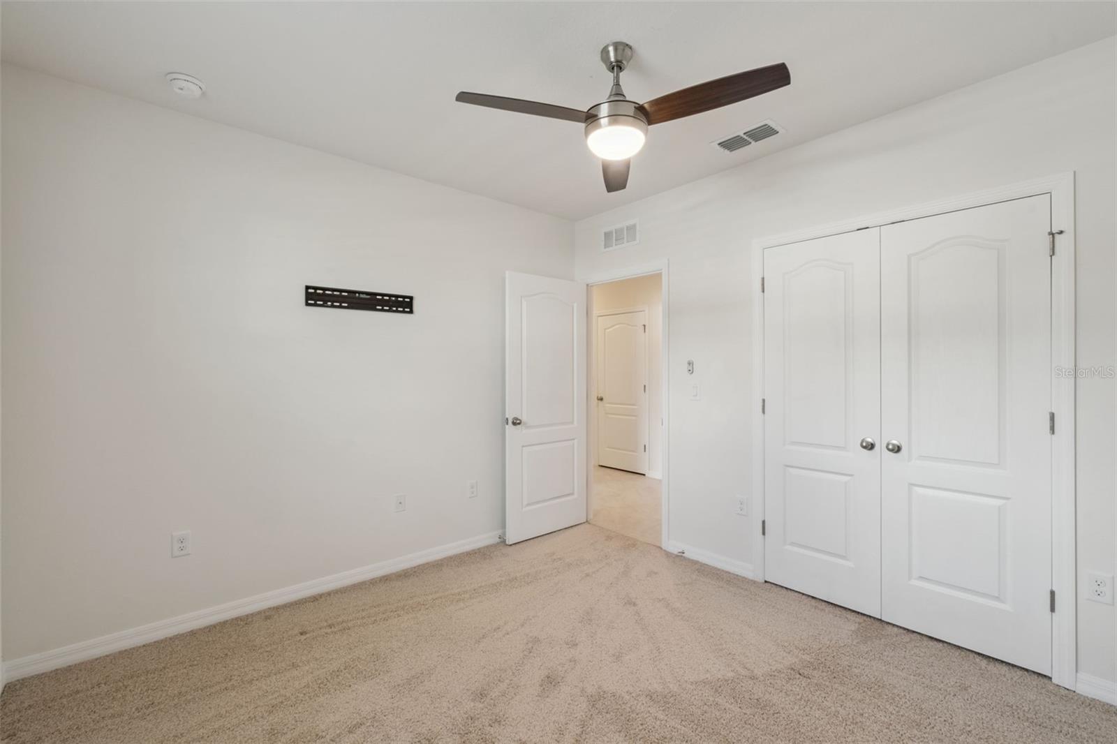 Image 23 of 47 For 866 Baylor Drive