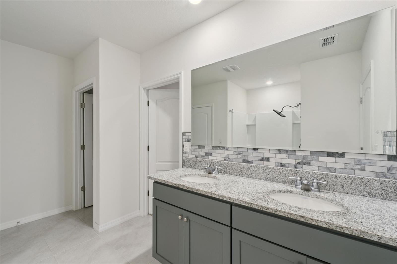 Image 31 of 47 For 866 Baylor Drive