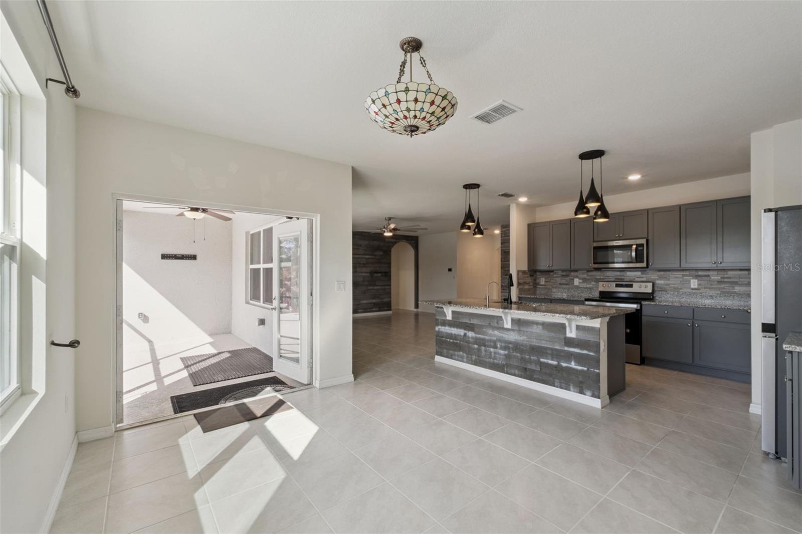 Image 9 of 47 For 866 Baylor Drive