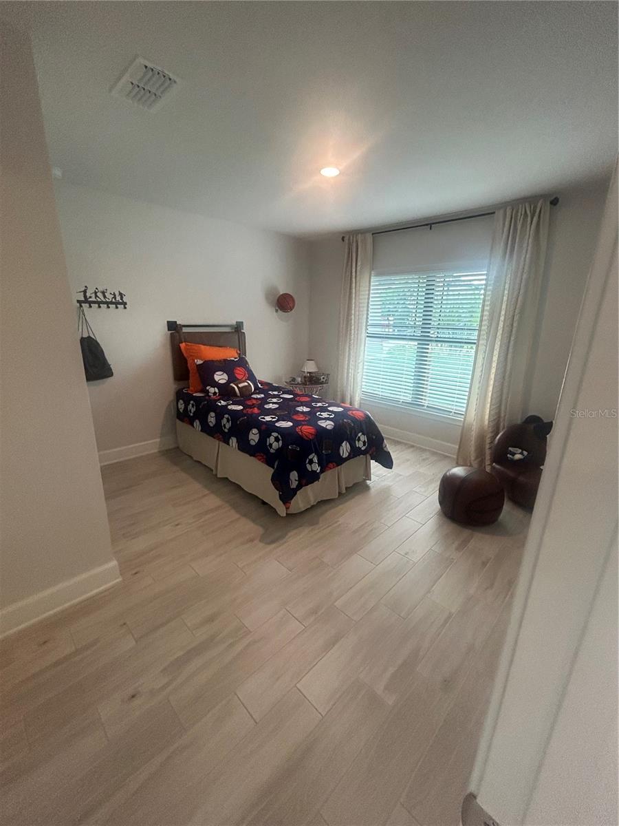 Image 11 of 26 For 5232 Tennessee Ridge Court