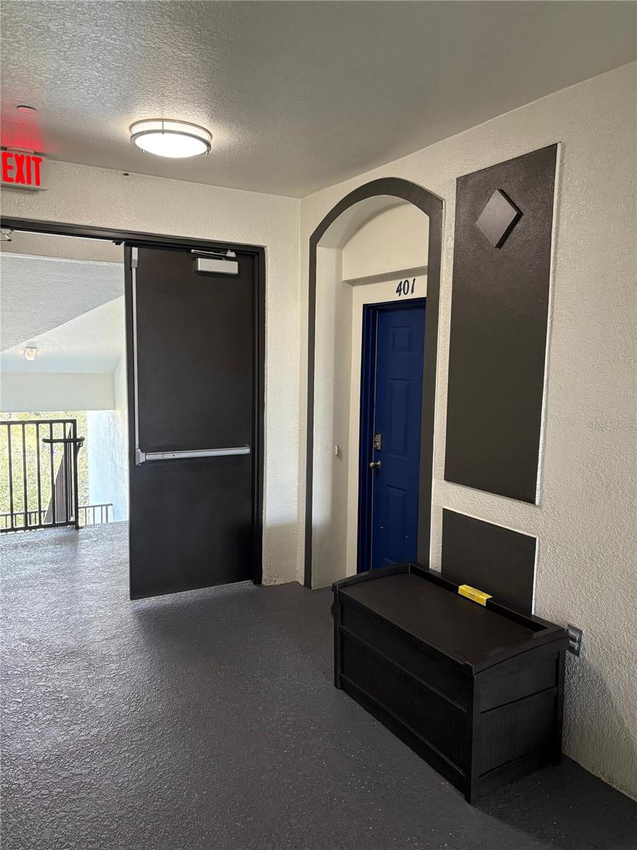 Image 2 of 17 For 4102 Breakview Drive 40103