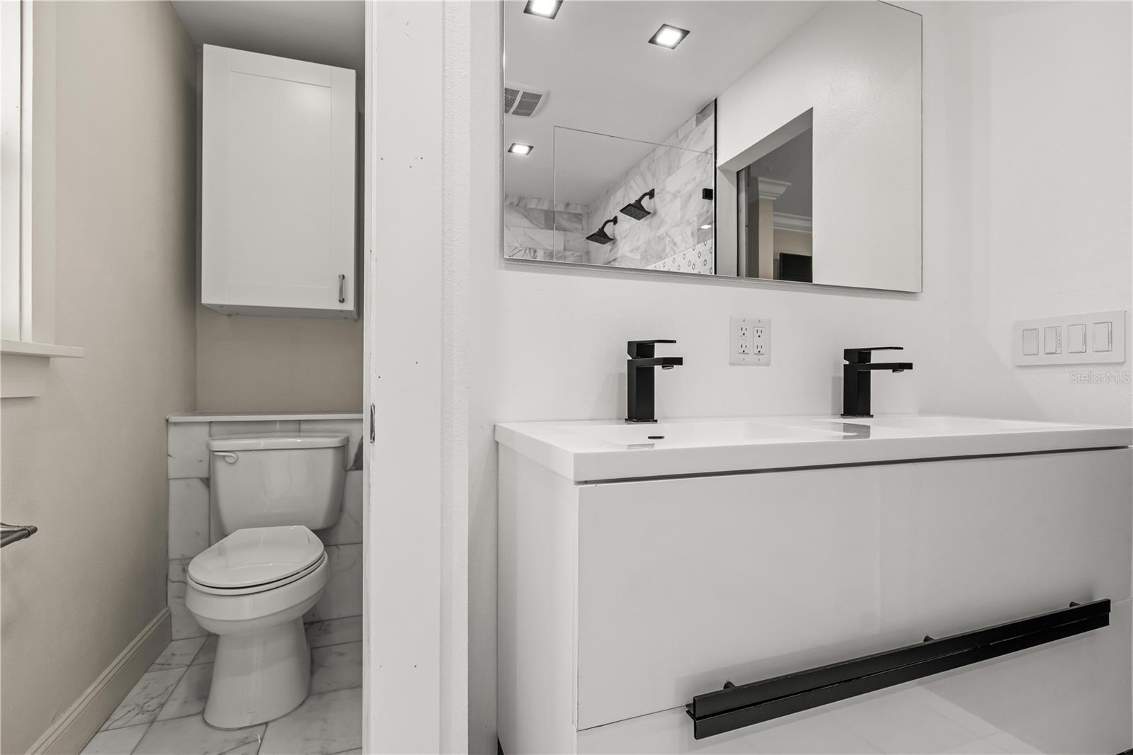 Image 21 of 39 For 1531 Glastonberry Road