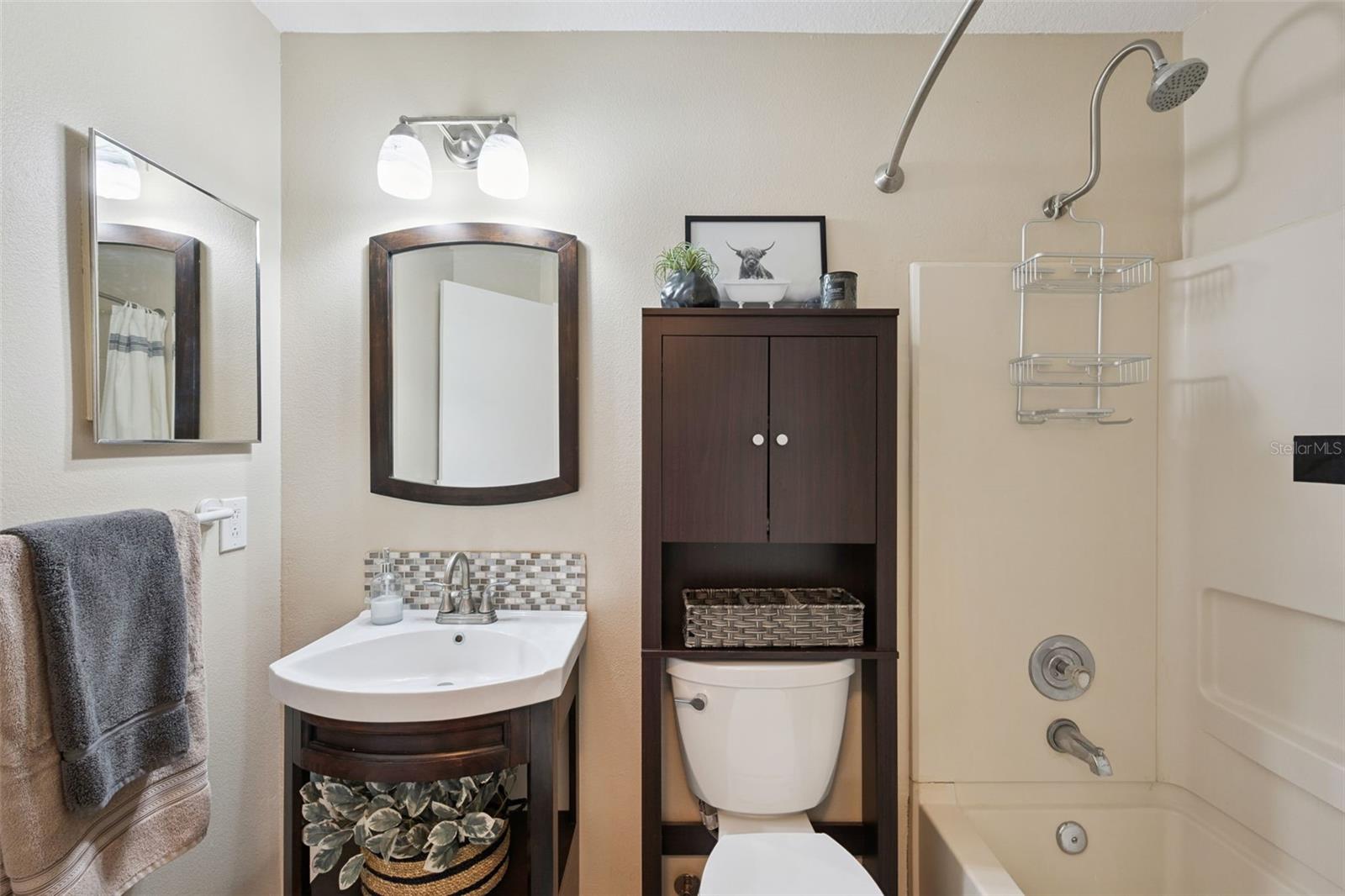 Image 15 of 53 For 112 Reserve Circle 212