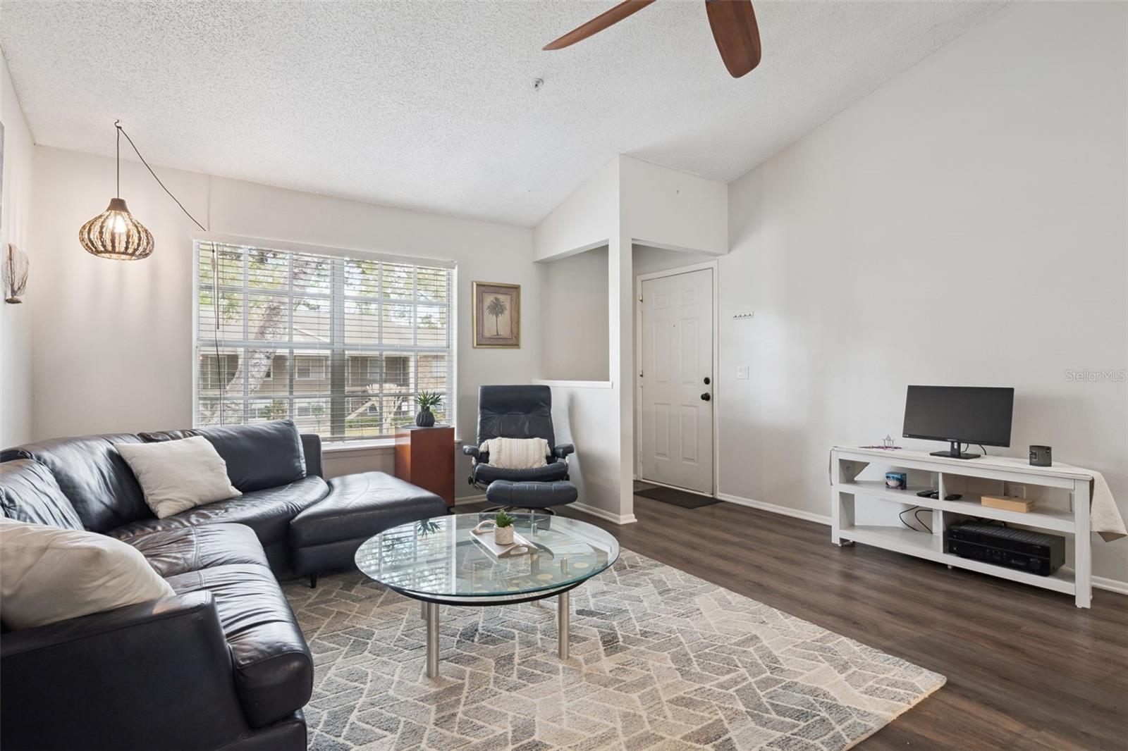 Image 2 of 53 For 112 Reserve Circle 212