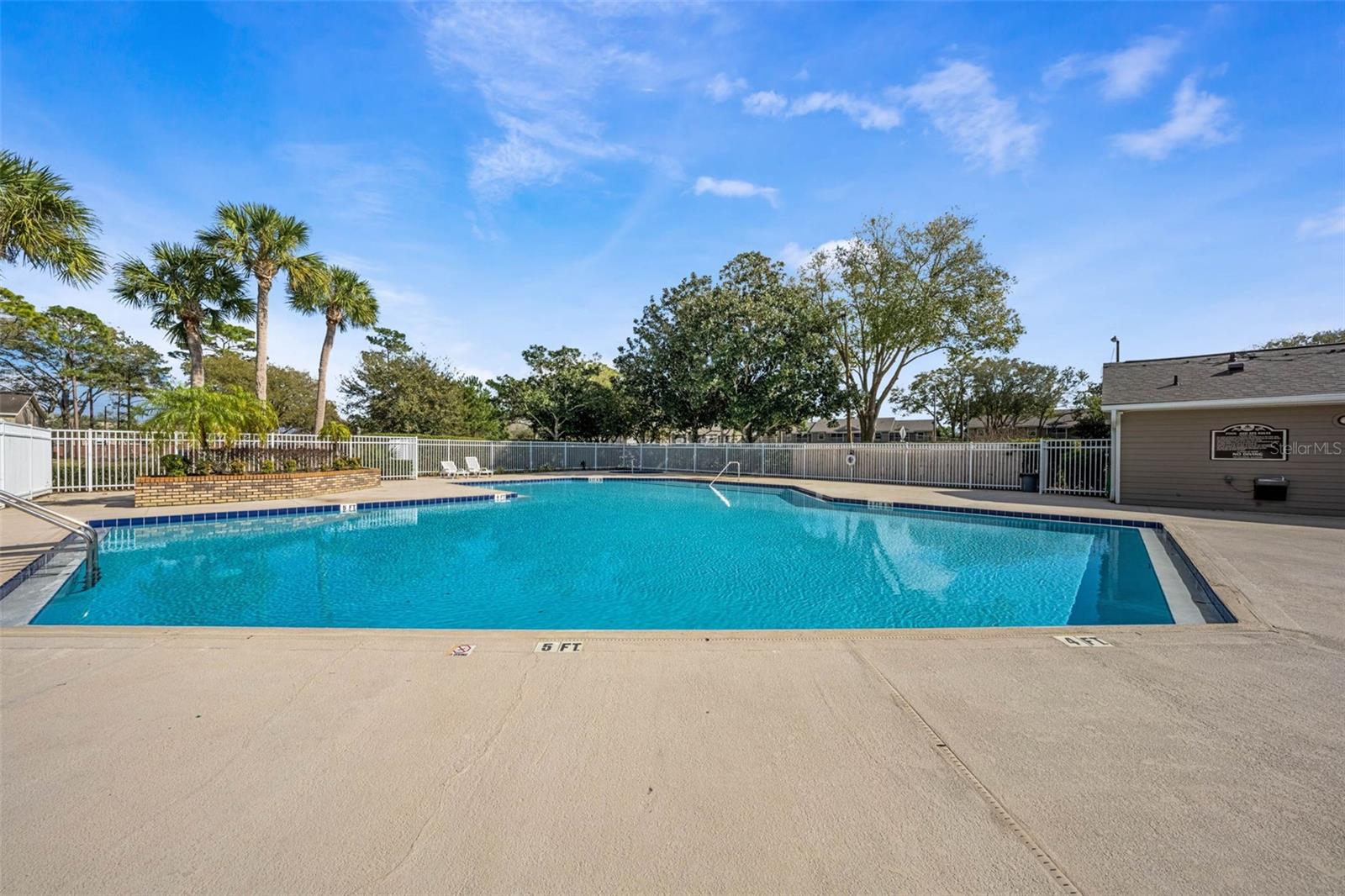 Image 28 of 53 For 112 Reserve Circle 212