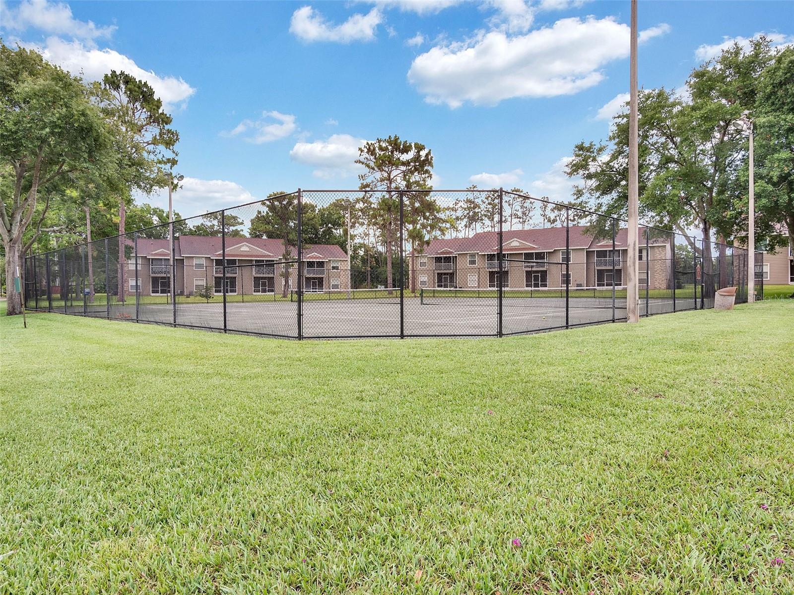 Image 31 of 53 For 112 Reserve Circle 212