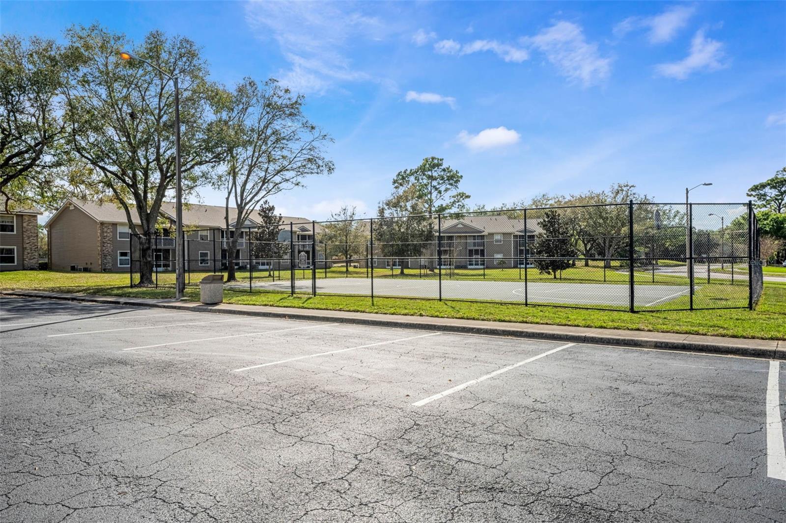 Image 33 of 53 For 112 Reserve Circle 212