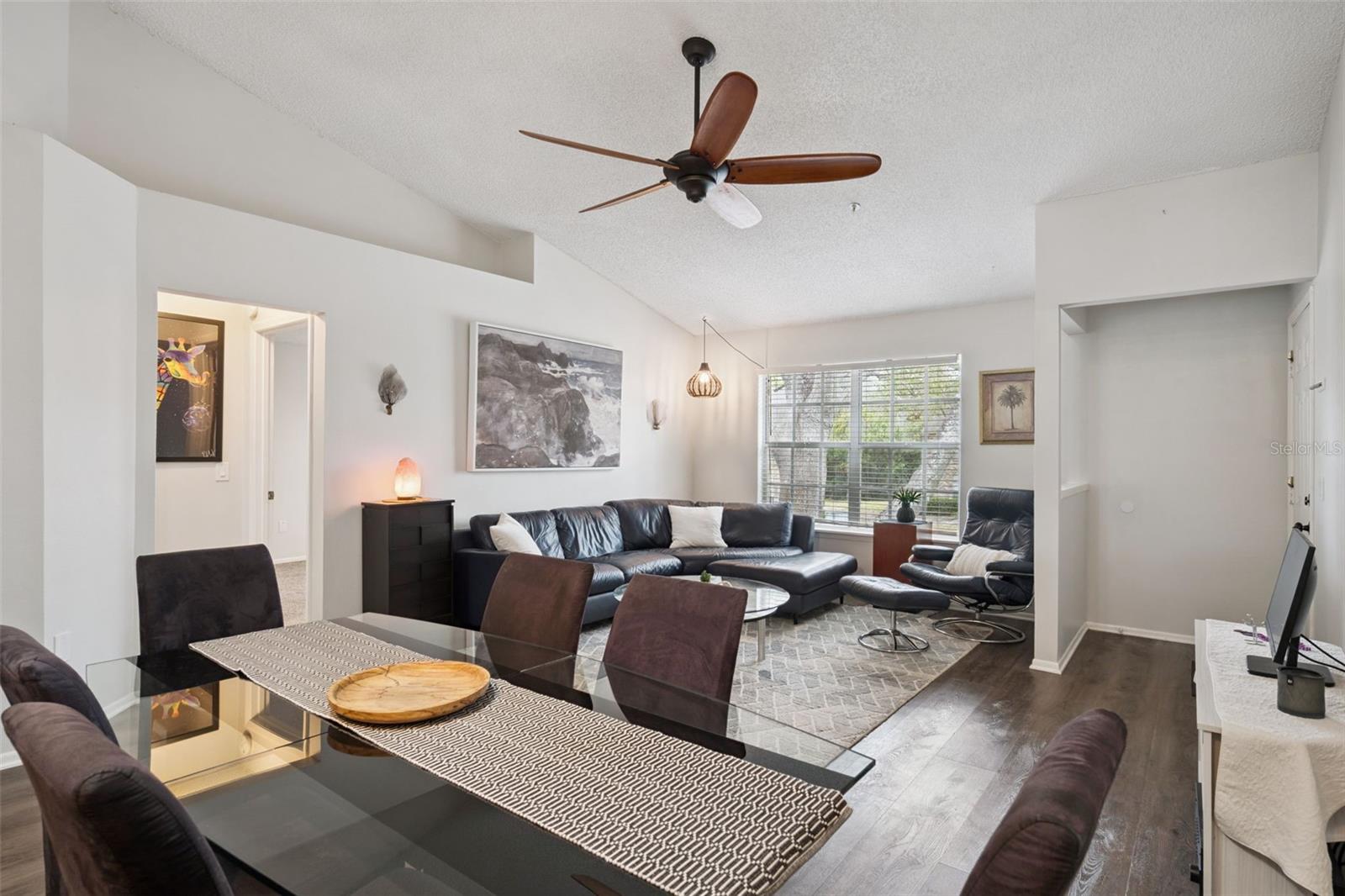 Image 5 of 53 For 112 Reserve Circle 212