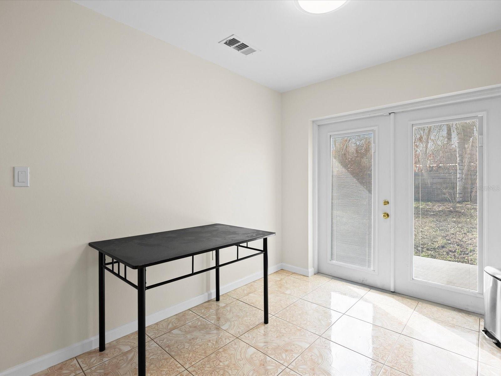 Image 6 of 16 For 601 Catwood Drive