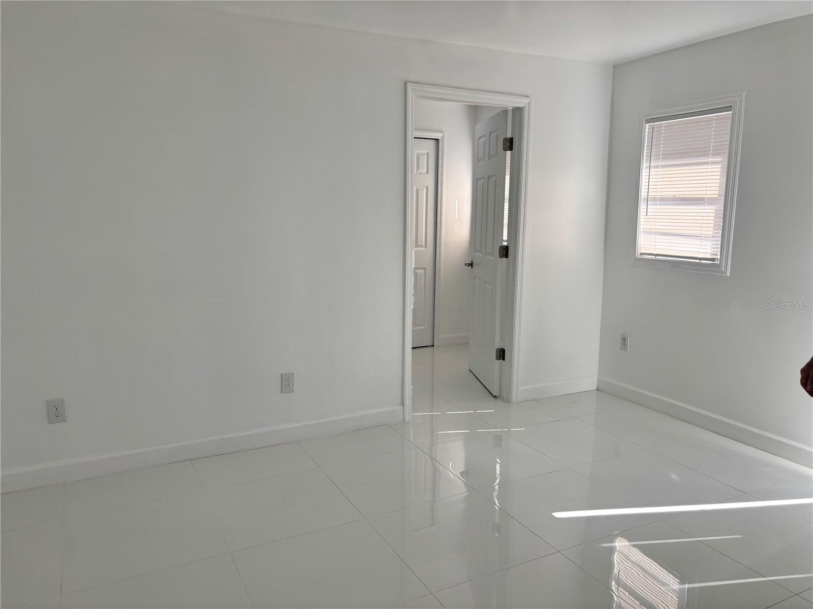 Image 4 of 18 For 124 Coronado Road B