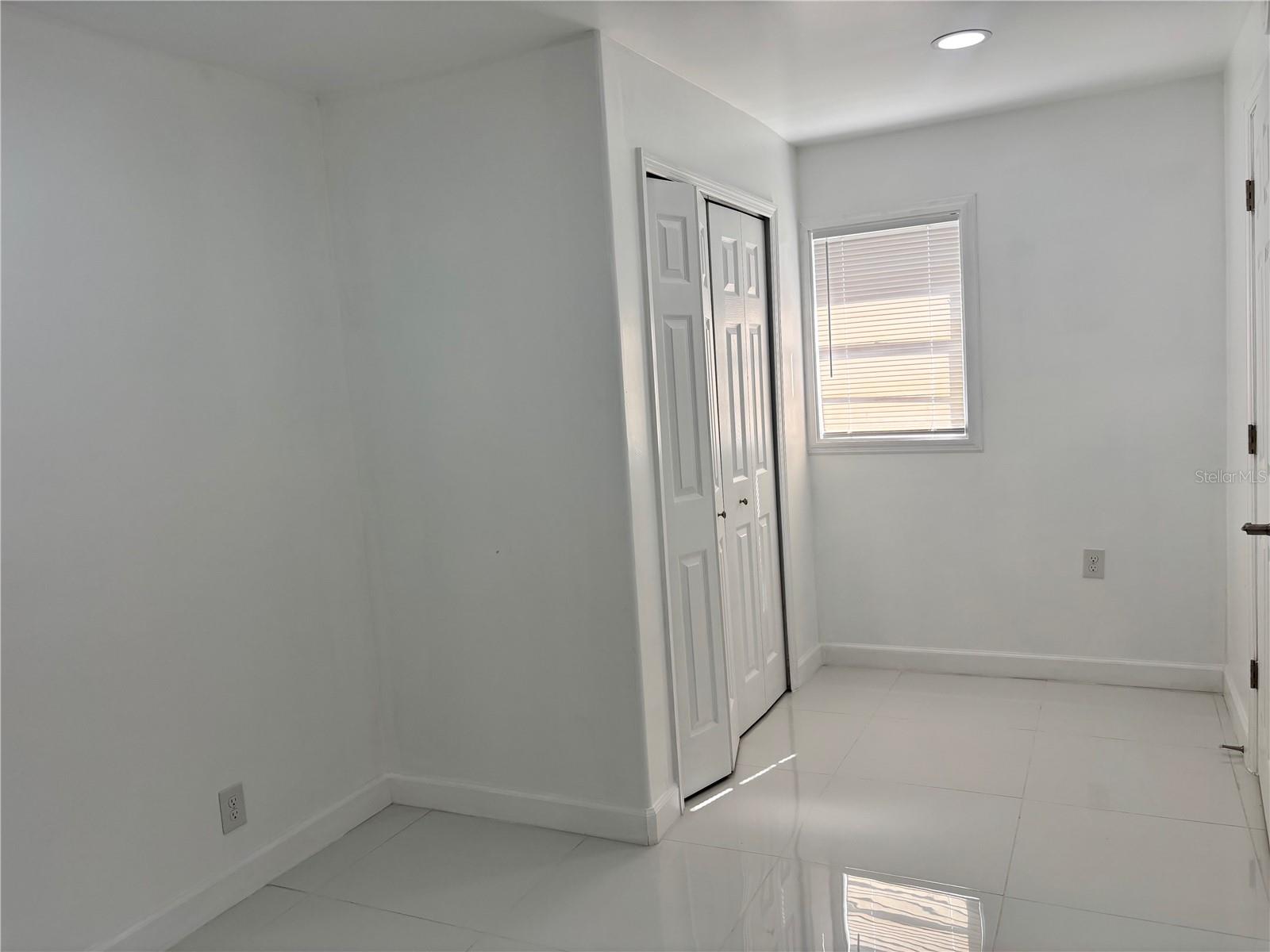 Image 5 of 18 For 124 Coronado Road B