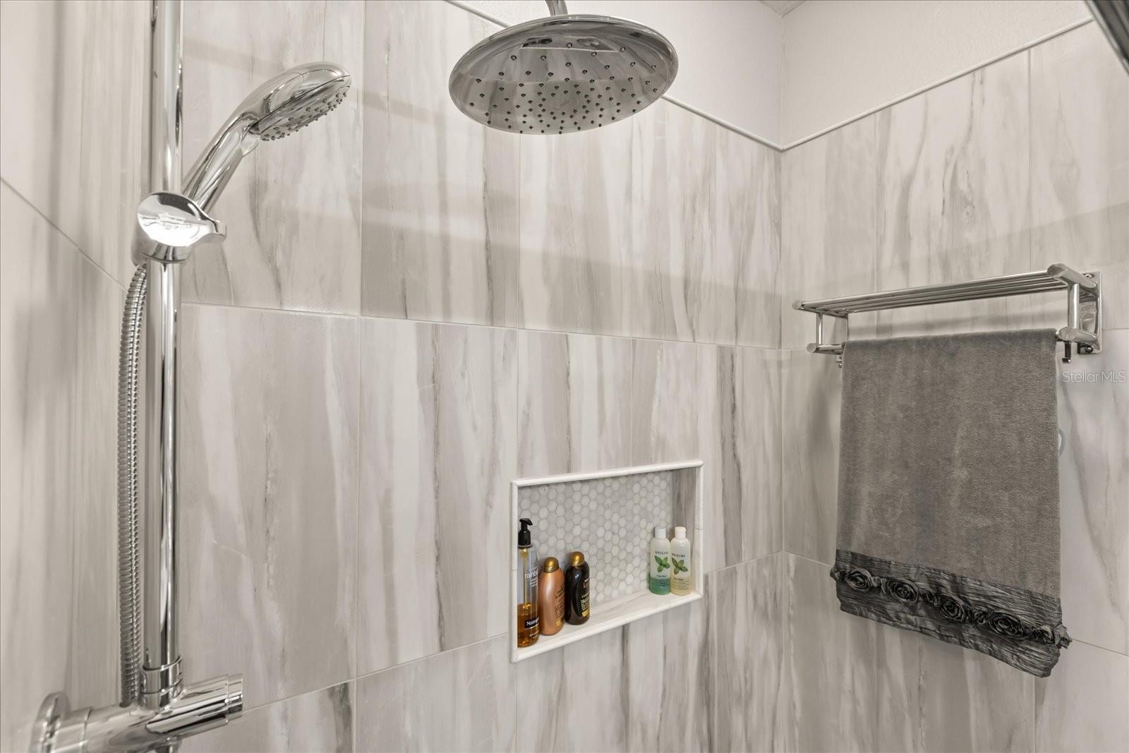 Image 28 of 63 For 5001 Foxfire Lane