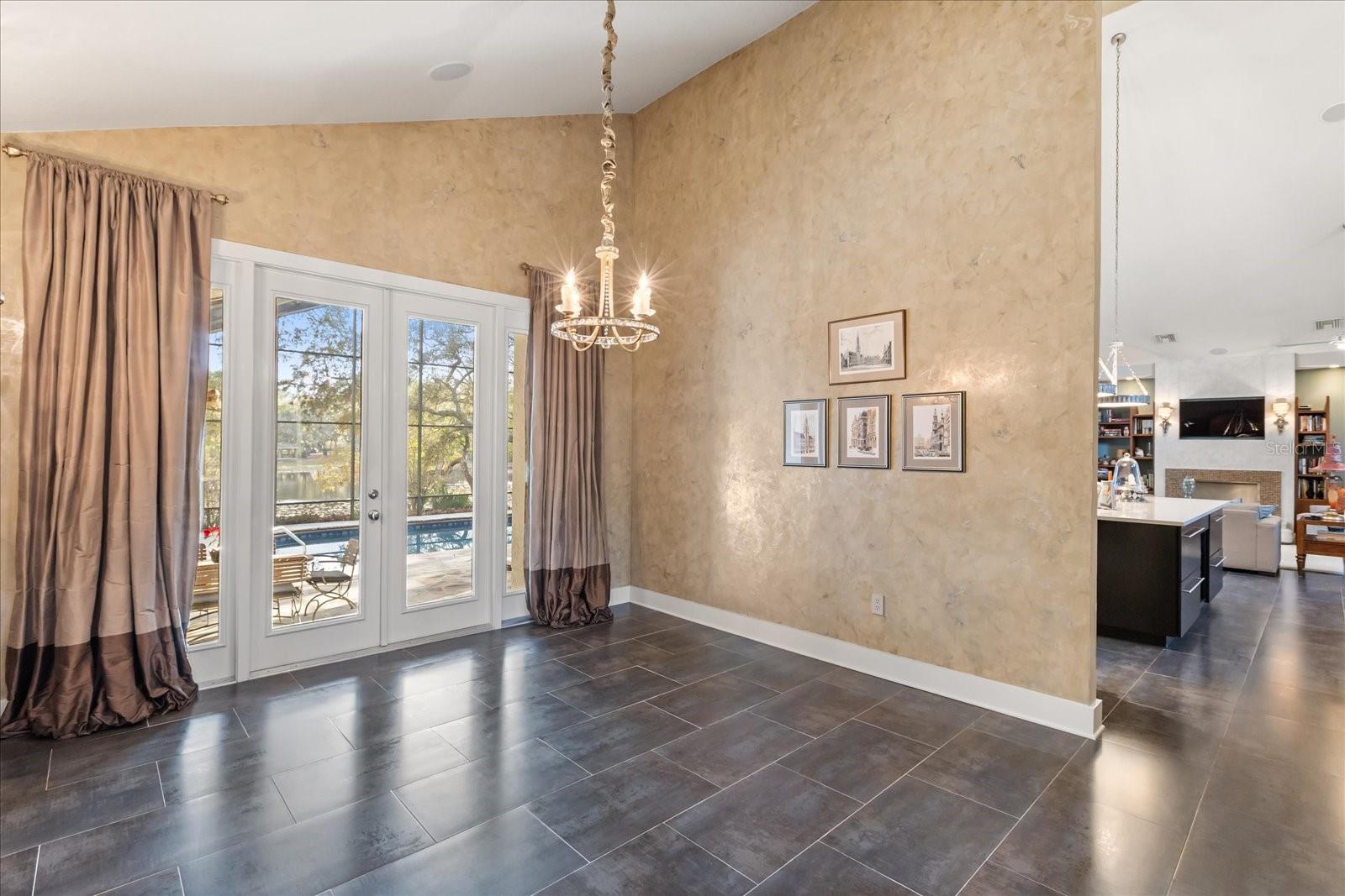 Image 6 of 63 For 5001 Foxfire Lane