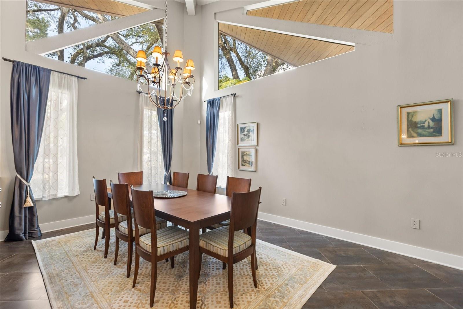 Image 8 of 63 For 5001 Foxfire Lane