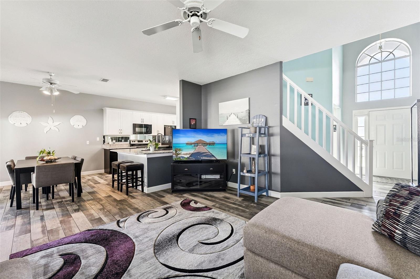 Image 19 of 44 For 1483 Surrey Park Drive