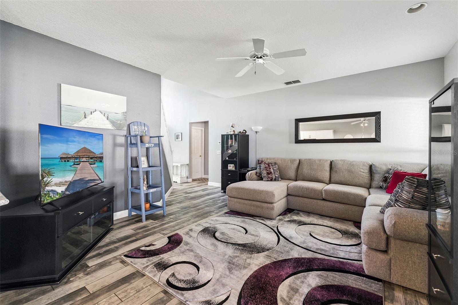 Image 20 of 44 For 1483 Surrey Park Drive