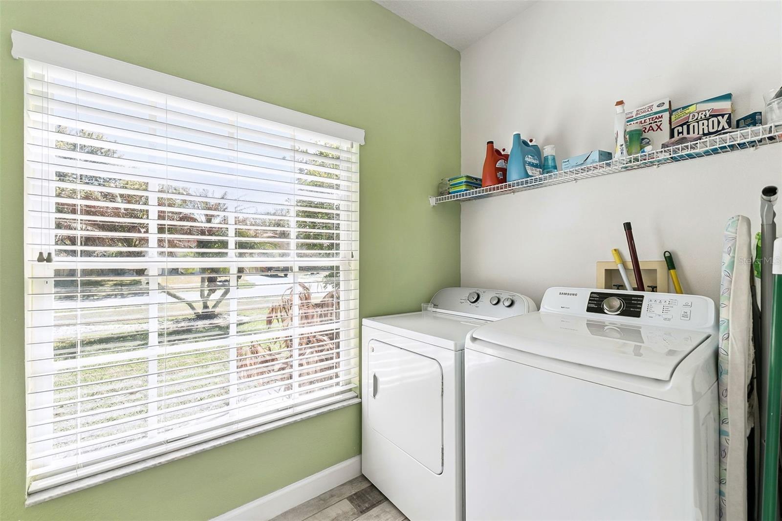 Image 22 of 44 For 1483 Surrey Park Drive