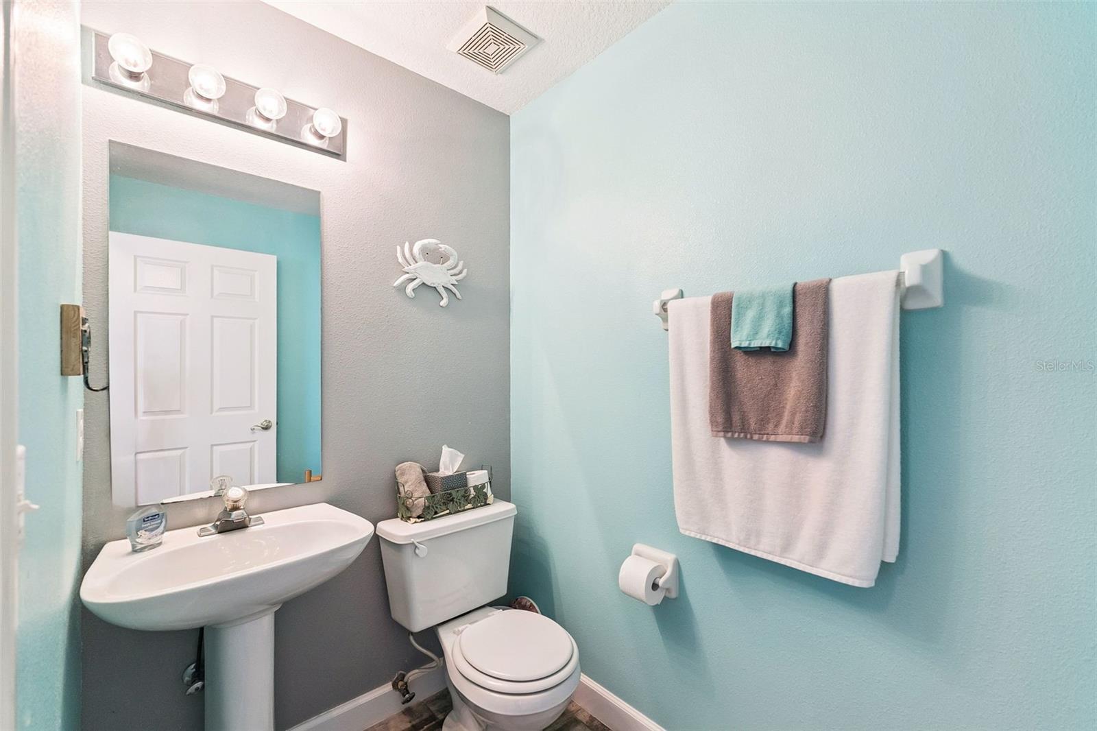 Image 23 of 44 For 1483 Surrey Park Drive