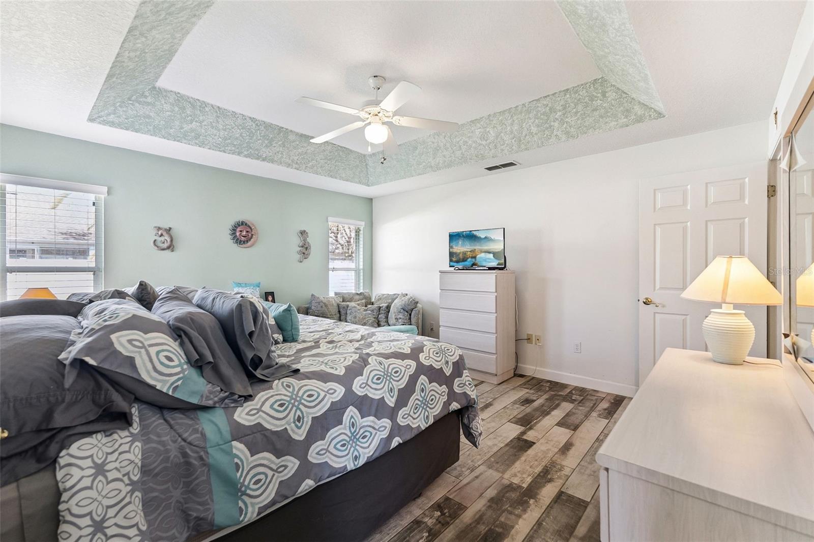 Image 25 of 44 For 1483 Surrey Park Drive