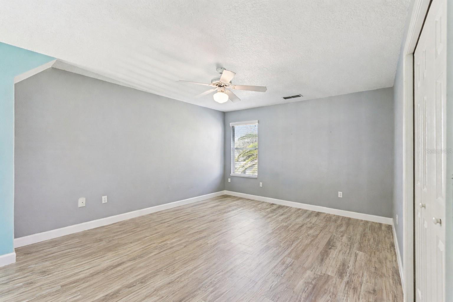 Image 31 of 44 For 1483 Surrey Park Drive