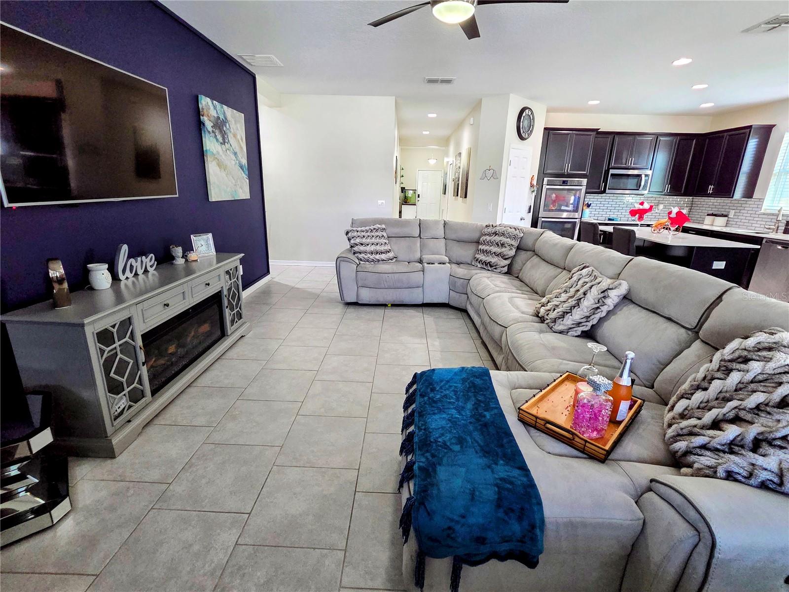 Image 7 of 47 For 5355 Carrara Court