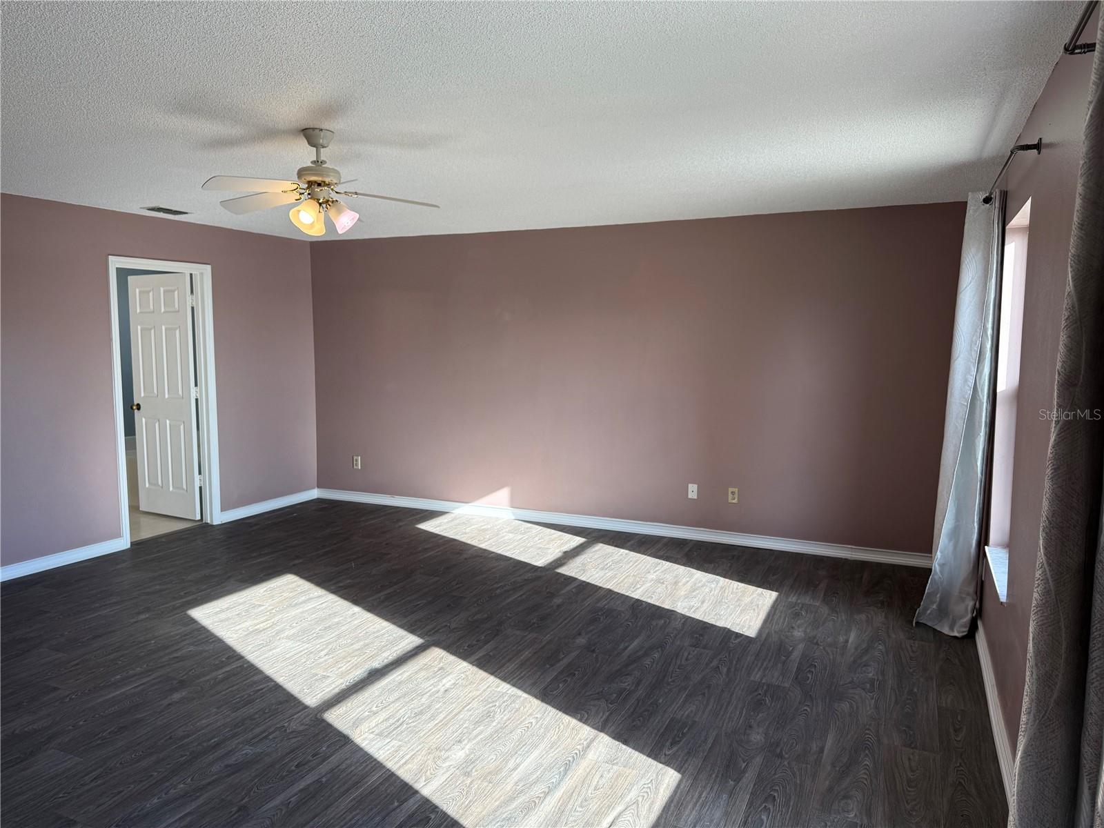 Image 24 of 42 For 1219 Kempton Chase Parkway