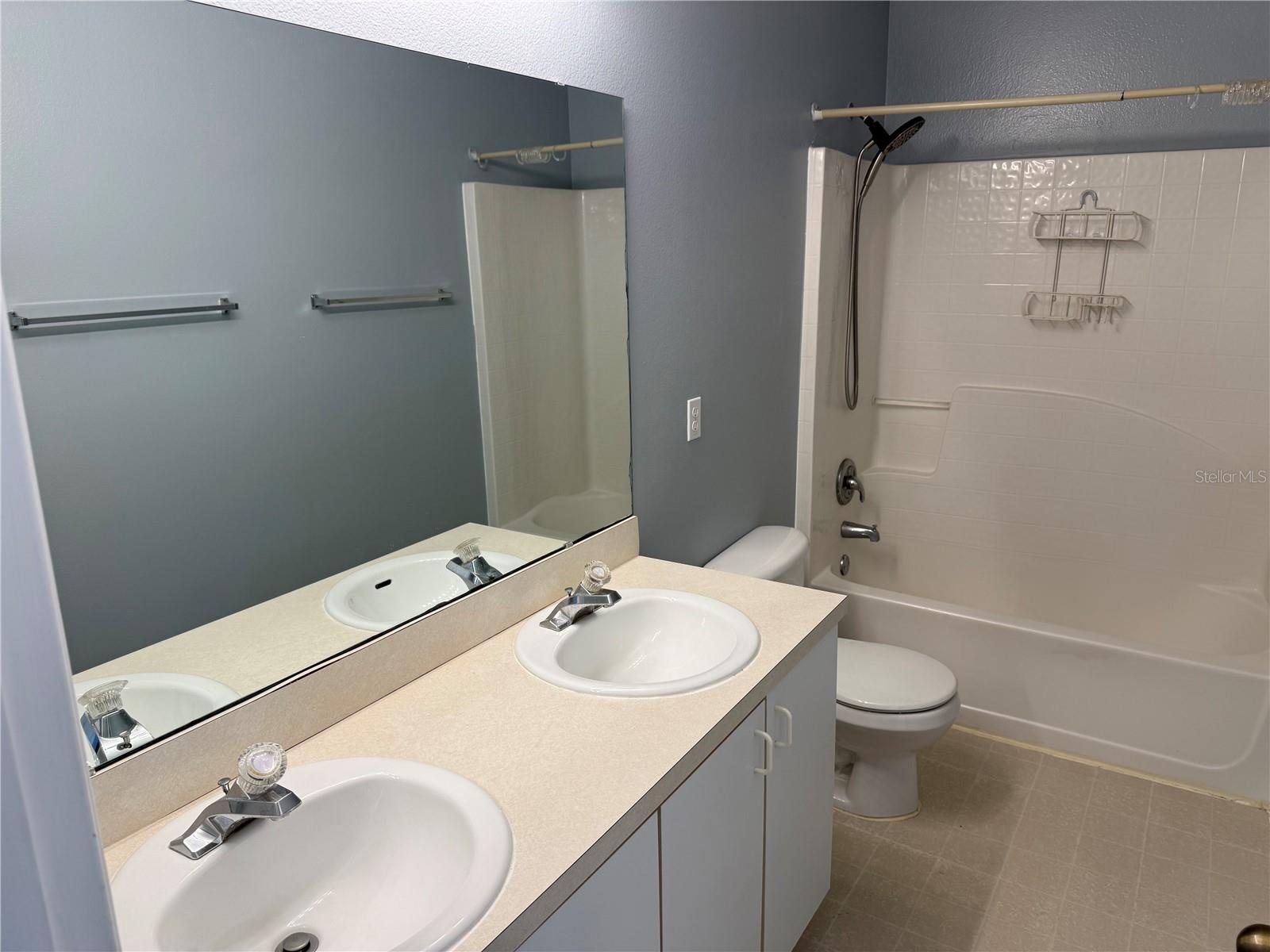 Image 28 of 42 For 1219 Kempton Chase Parkway