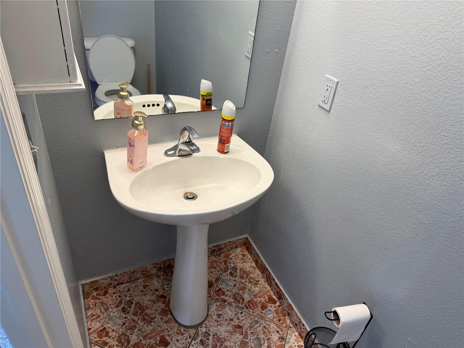 Image 5 of 42 For 1219 Kempton Chase Parkway