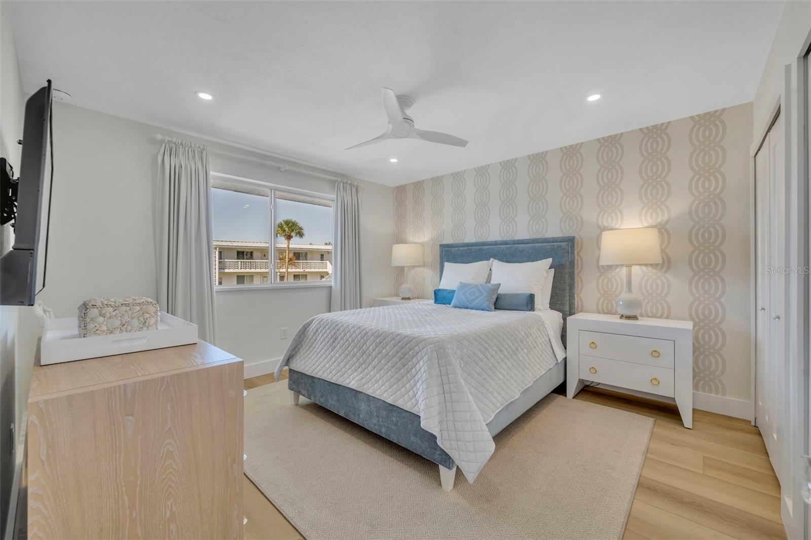 Image 17 of 35 For 1140 Orlando Avenue H-13