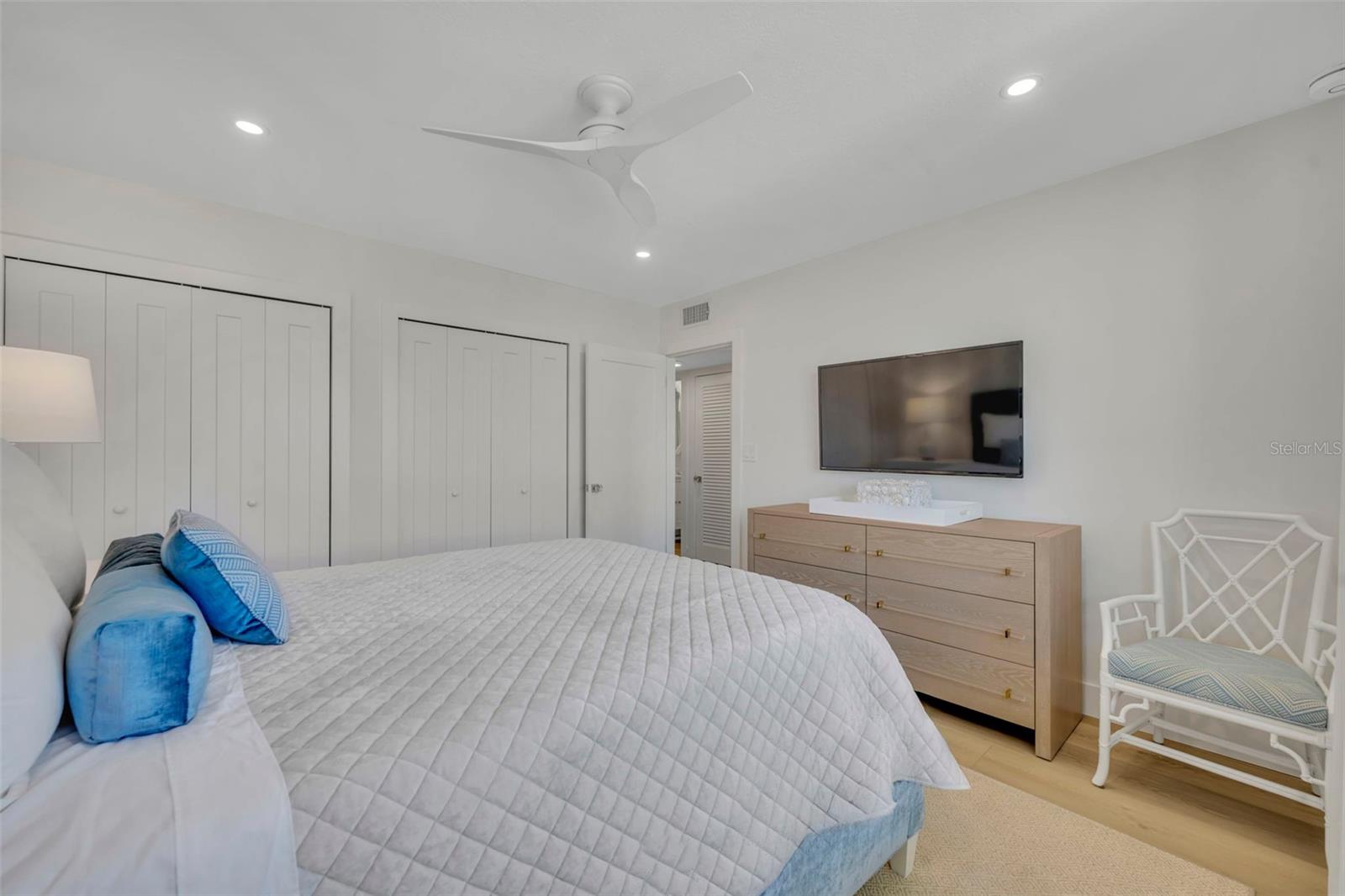 Image 18 of 35 For 1140 Orlando Avenue H-13