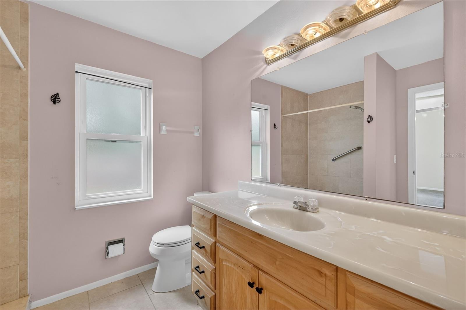 Image 30 of 53 For 1000 Covington Street