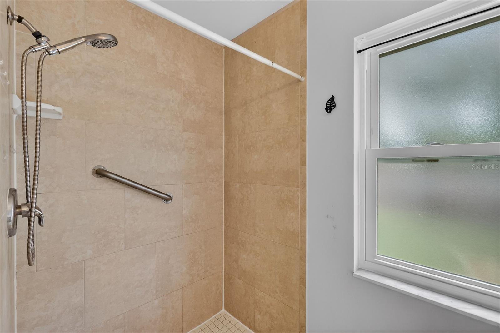 Image 31 of 53 For 1000 Covington Street