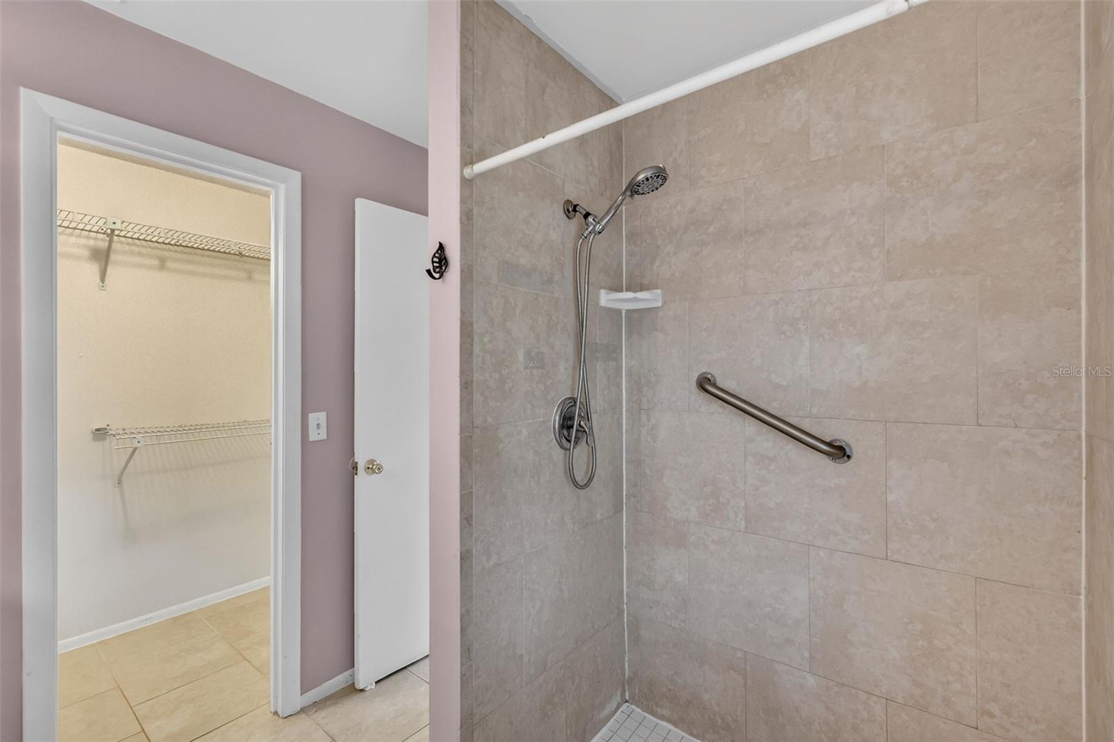 Image 32 of 53 For 1000 Covington Street