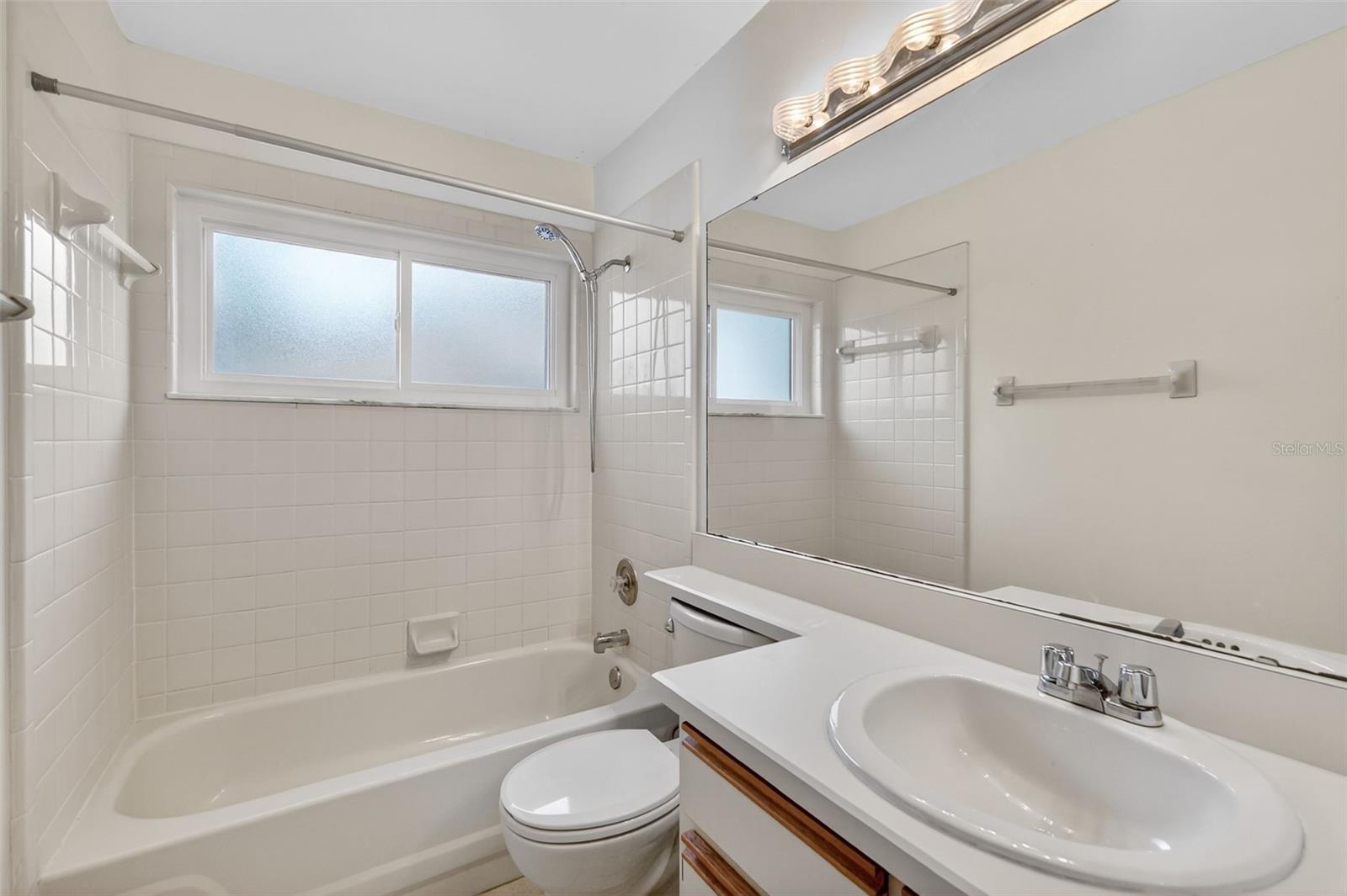 Image 36 of 53 For 1000 Covington Street