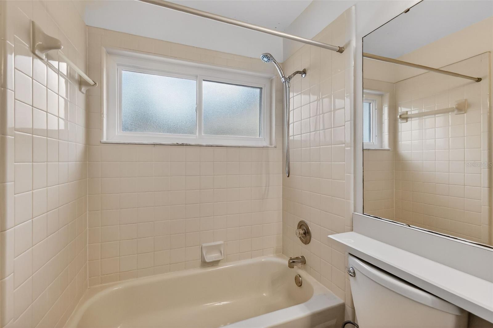 Image 37 of 53 For 1000 Covington Street