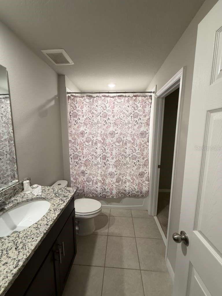 Image 17 of 20 For 968 Robin Holly Street 968