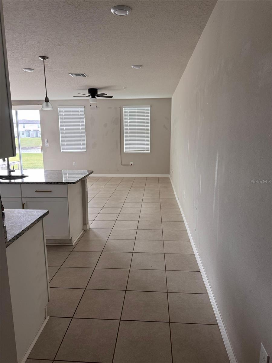 Image 3 of 20 For 968 Robin Holly Street 968