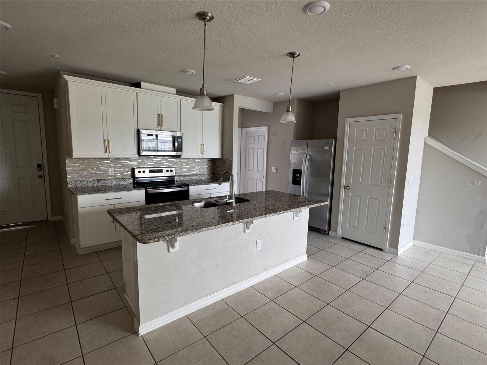 Image 6 of 20 For 968 Robin Holly Street 968