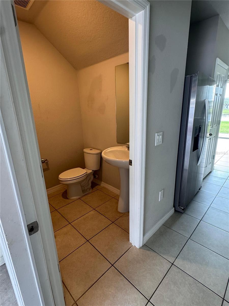 Image 7 of 20 For 968 Robin Holly Street 968