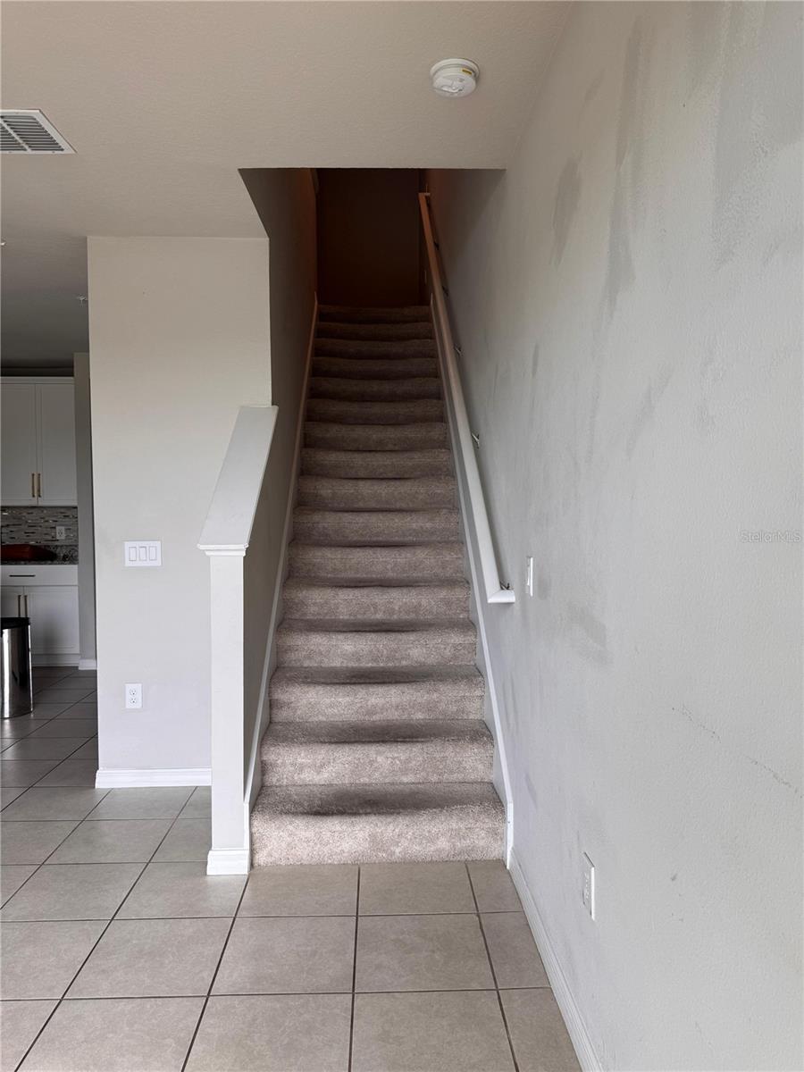 Image 8 of 20 For 968 Robin Holly Street 968