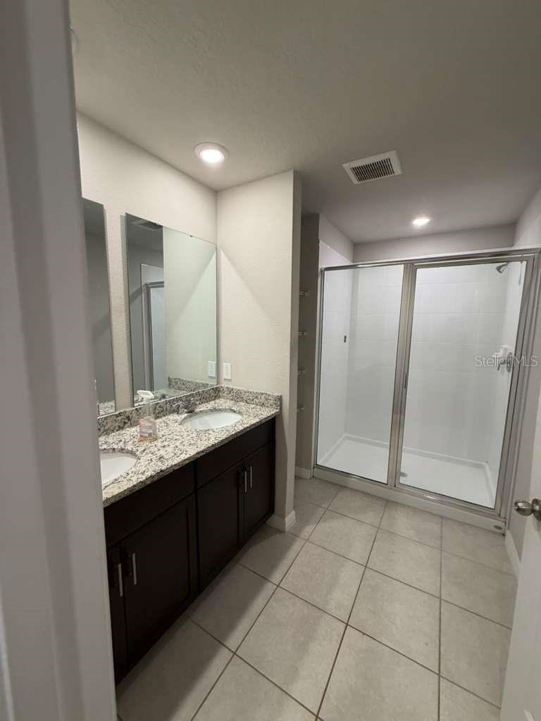 Image 9 of 20 For 968 Robin Holly Street 968