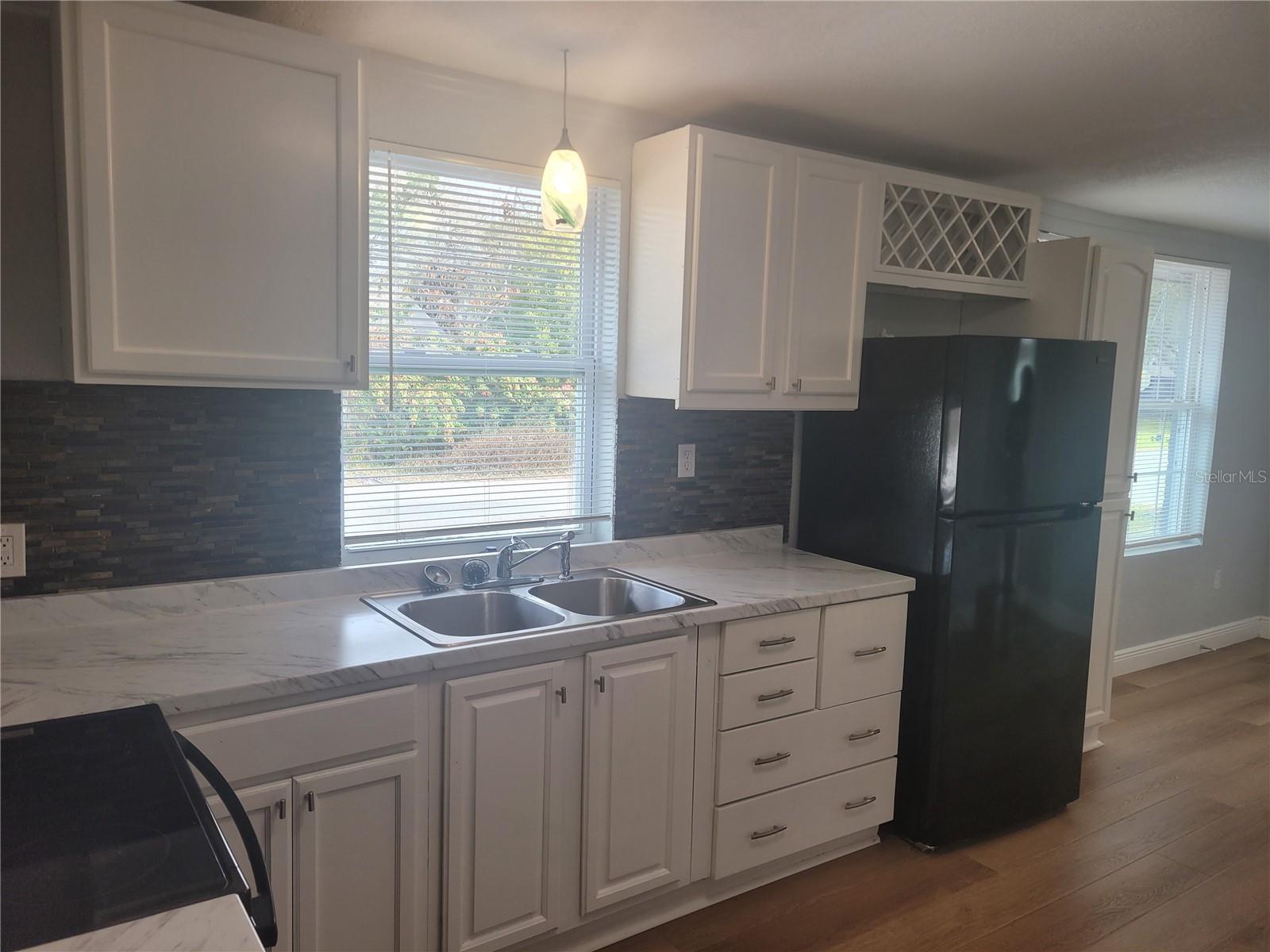 Image 10 of 33 For 1320 Oleander Avenue