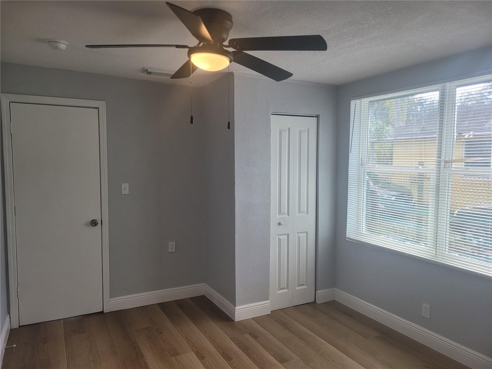 Image 22 of 33 For 1320 Oleander Avenue