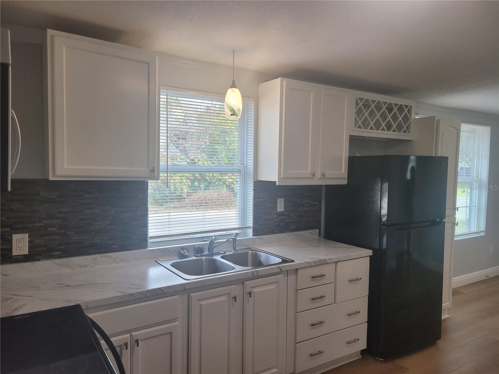 Image 9 of 33 For 1320 Oleander Avenue