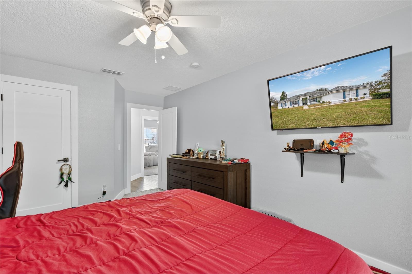 Image 22 of 39 For 36403 Barrington Drive