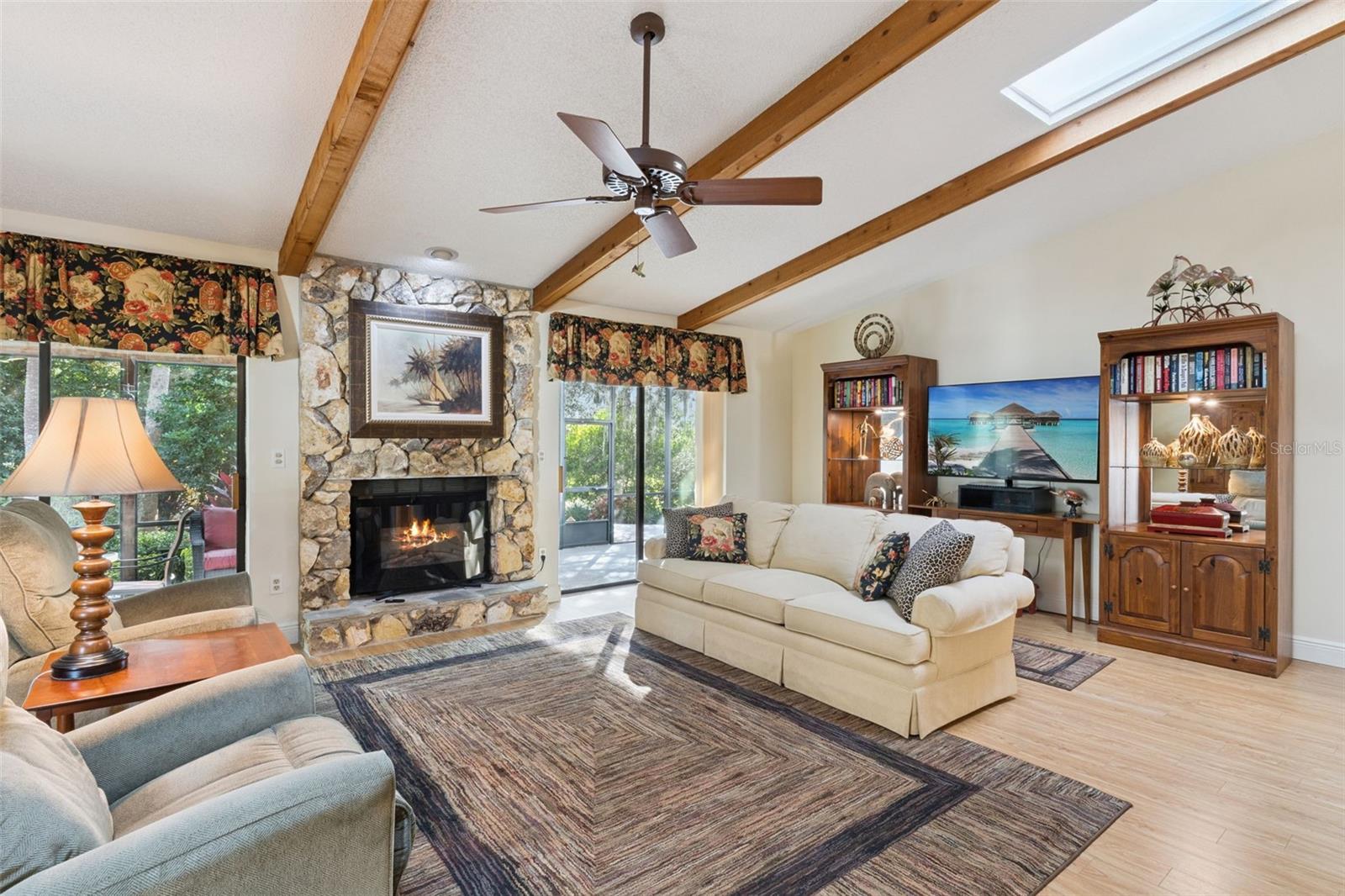 Image 12 of 39 For 797 Austin Court