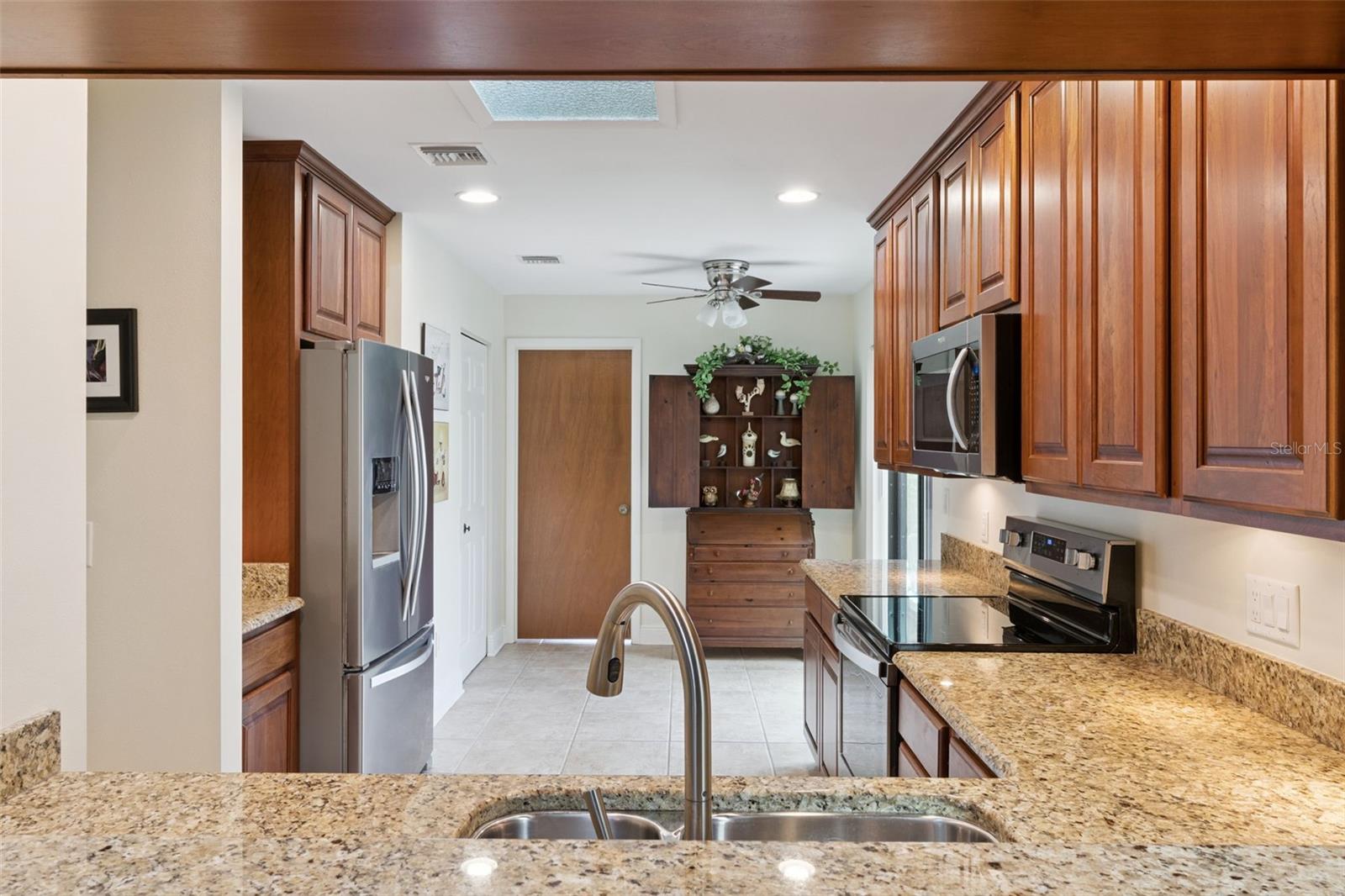 Image 18 of 39 For 797 Austin Court