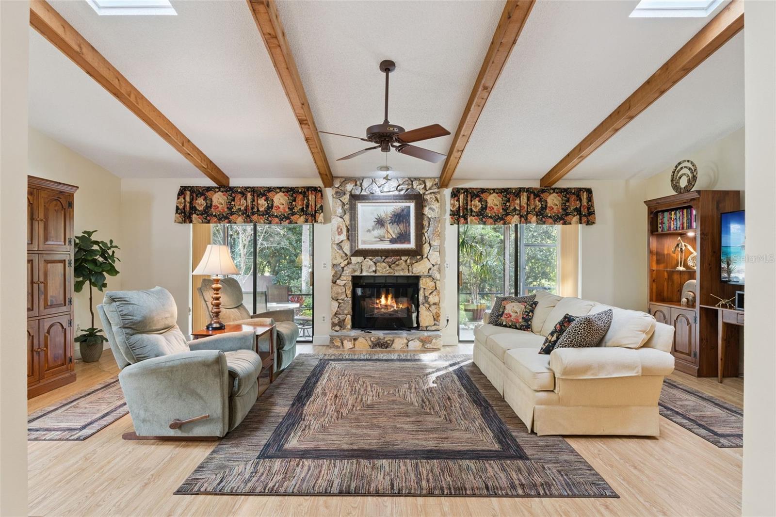 Image 3 of 39 For 797 Austin Court